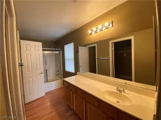 Photo #6: 2482123 Listing 