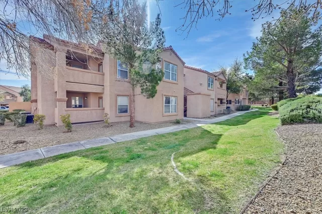 MLS: 2482126 Condo For Sale