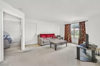 Photo #3: 2482126 Listing 