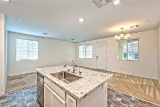 Photo #2: 2482134 Listing 