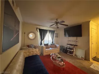 Photo #2: 2482196 Listing