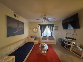 Photo #3: 2482196 Listing