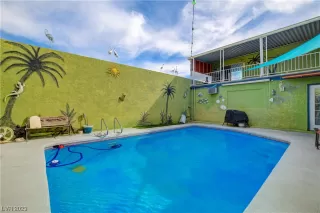 Photo #1: 2482197 Listing