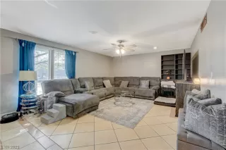 Photo #2: 2482197 Listing