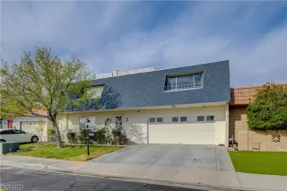 Photo #6: 2482197 Listing