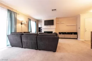 Photo #4: 2482231 Listing 