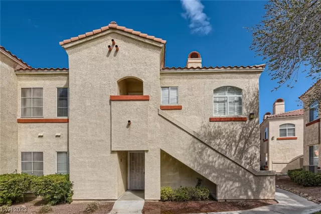 MLS: 2482256 Condo For Sale