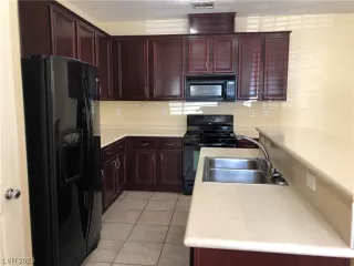 Photo #3: 2482267 Listing 