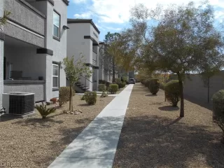 Photo #2: 2482268 Listing