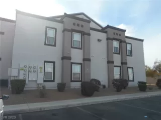 Photo #3: 2482268 Listing