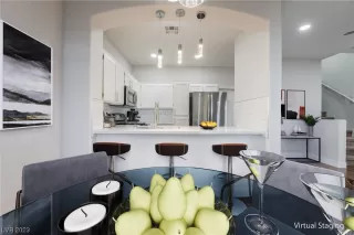 Photo #3: 2482273 Listing