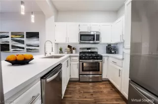 Photo #4: 2482273 Listing