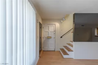 Photo #4: 2482321 Listing