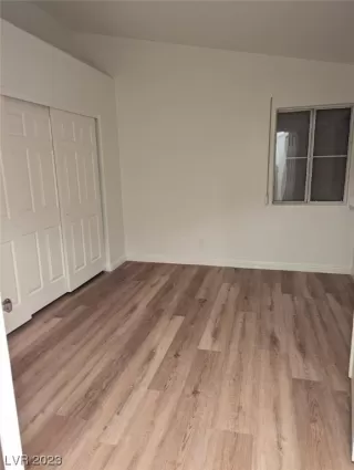 Photo #2: 2482332 Listing