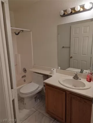 Photo #4: 2482332 Listing