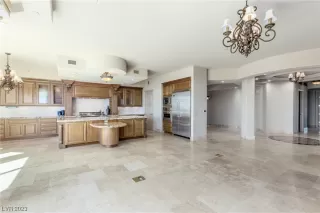 Photo #6: 2482348 Listing 