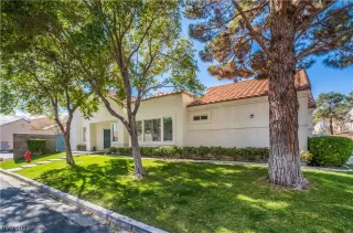 Photo #2: 2482352 Listing 