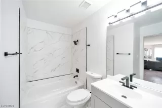 Photo #2: 2482372 Listing 