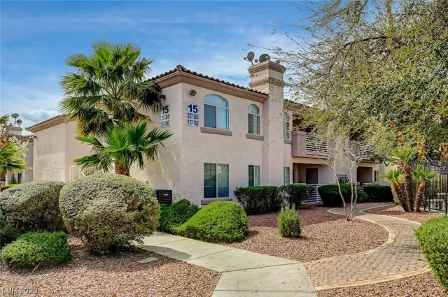 MLS: 2482377 Condo For Sale