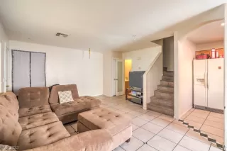 Photo #6: 2482380 Listing 