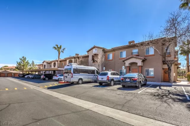 MLS: 2482384 Condo For Sale