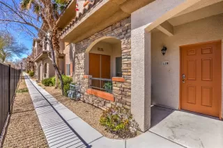 Photo #2: 2482384 Listing