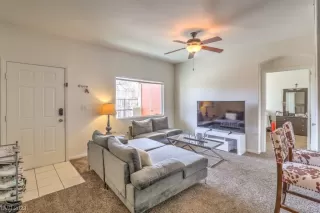 Photo #4: 2482384 Listing