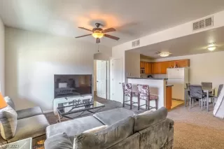 Photo #5: 2482384 Listing