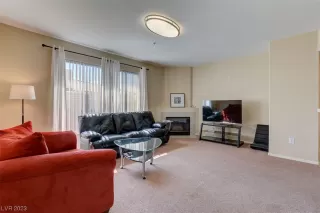 Photo #2: 2482410 Listing