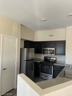 Photo #2: 2482417 Listing 