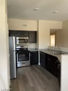 Photo #3: 2482417 Listing 