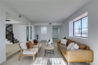 Photo #1: 2482441 Listing