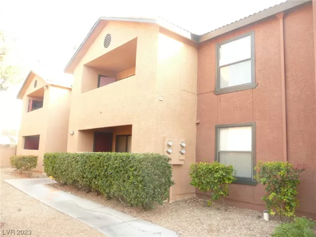 MLS: 2482442 Condo For Sale