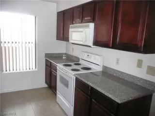 Photo #4: 2482442 Listing 