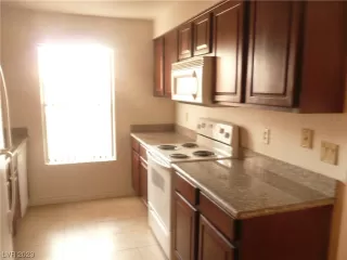 Photo #5: 2482442 Listing 