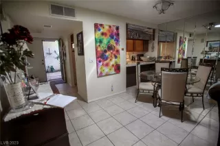 Photo #6: 2482450 Listing