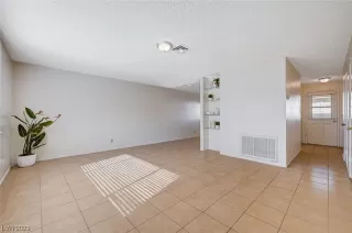 Photo #2: 2482462 Listing 