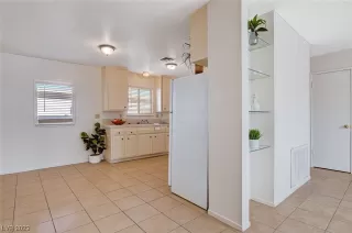 Photo #5: 2482462 Listing 