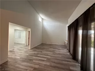 Photo #3: 2482475 Listing 