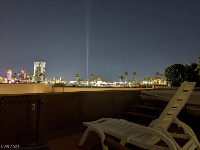 MLS: 2482479 Condo For Sale