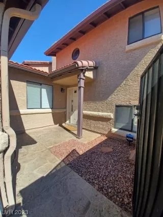 Photo #2: 2482479 Listing