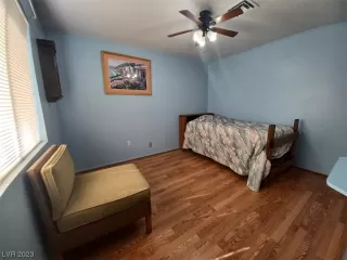 Photo #5: 2482479 Listing