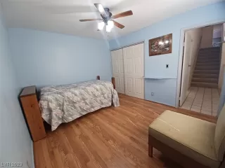 Photo #6: 2482479 Listing