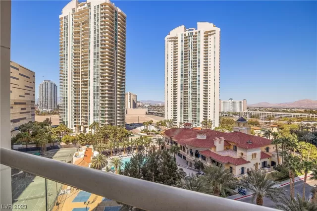 MLS: 2482495 Condo For Sale