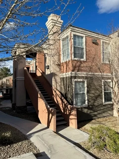 MLS: 2482500 Condo For Sale