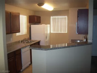 Photo #2: 2482510 Listing 