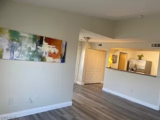 Photo #1: 2482530 Listing