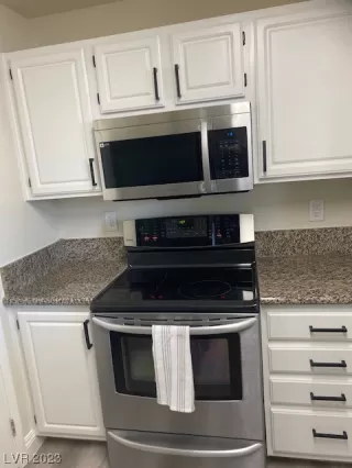 Photo #3: 2482530 Listing