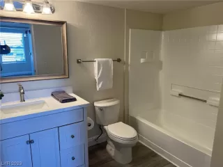 Photo #5: 2482530 Listing