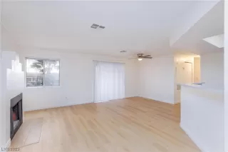 Photo #3: 2482598 Listing 